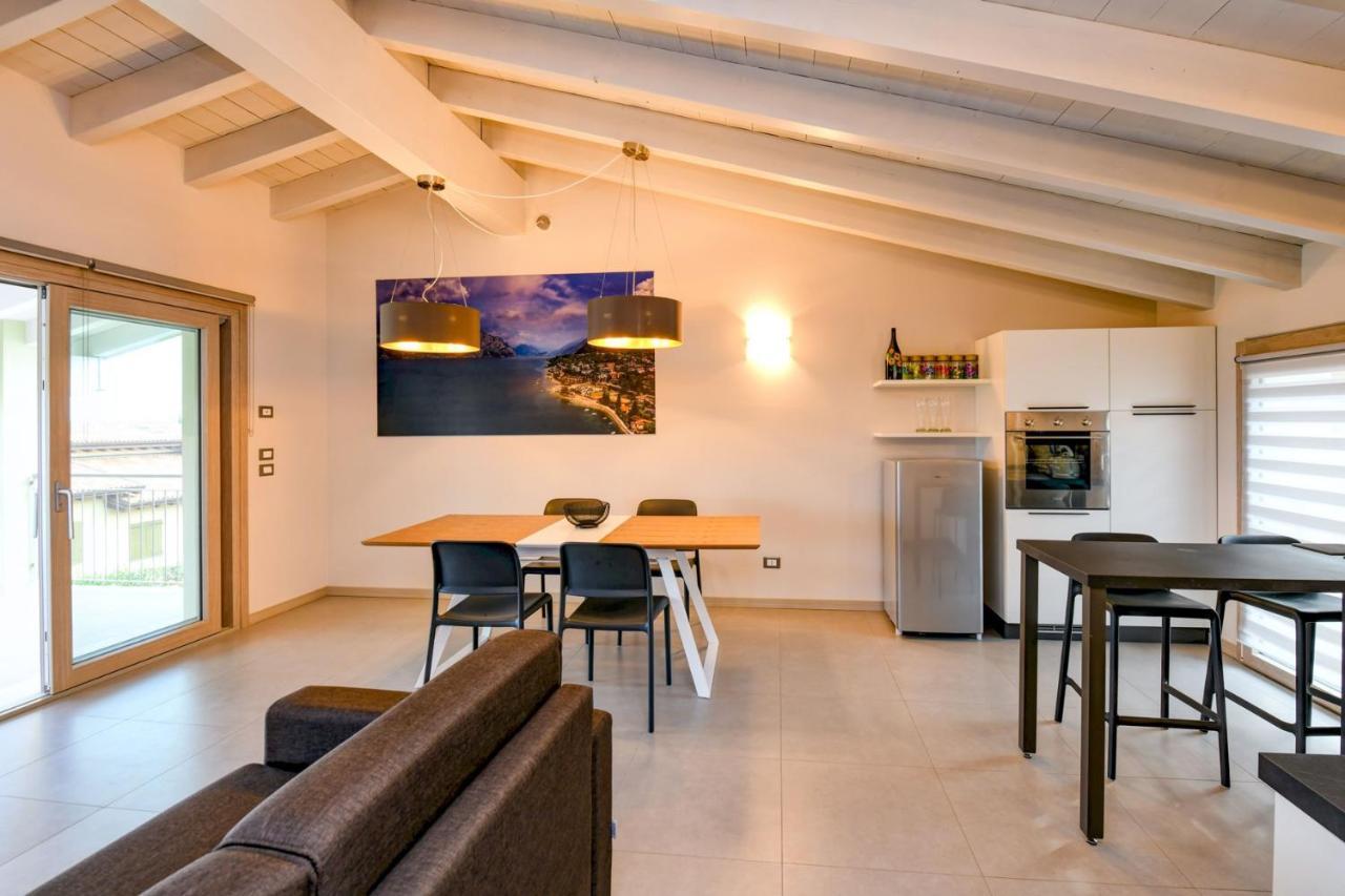 Gardaliva 5 Apartment Манерба дел Гарда Екстериор снимка