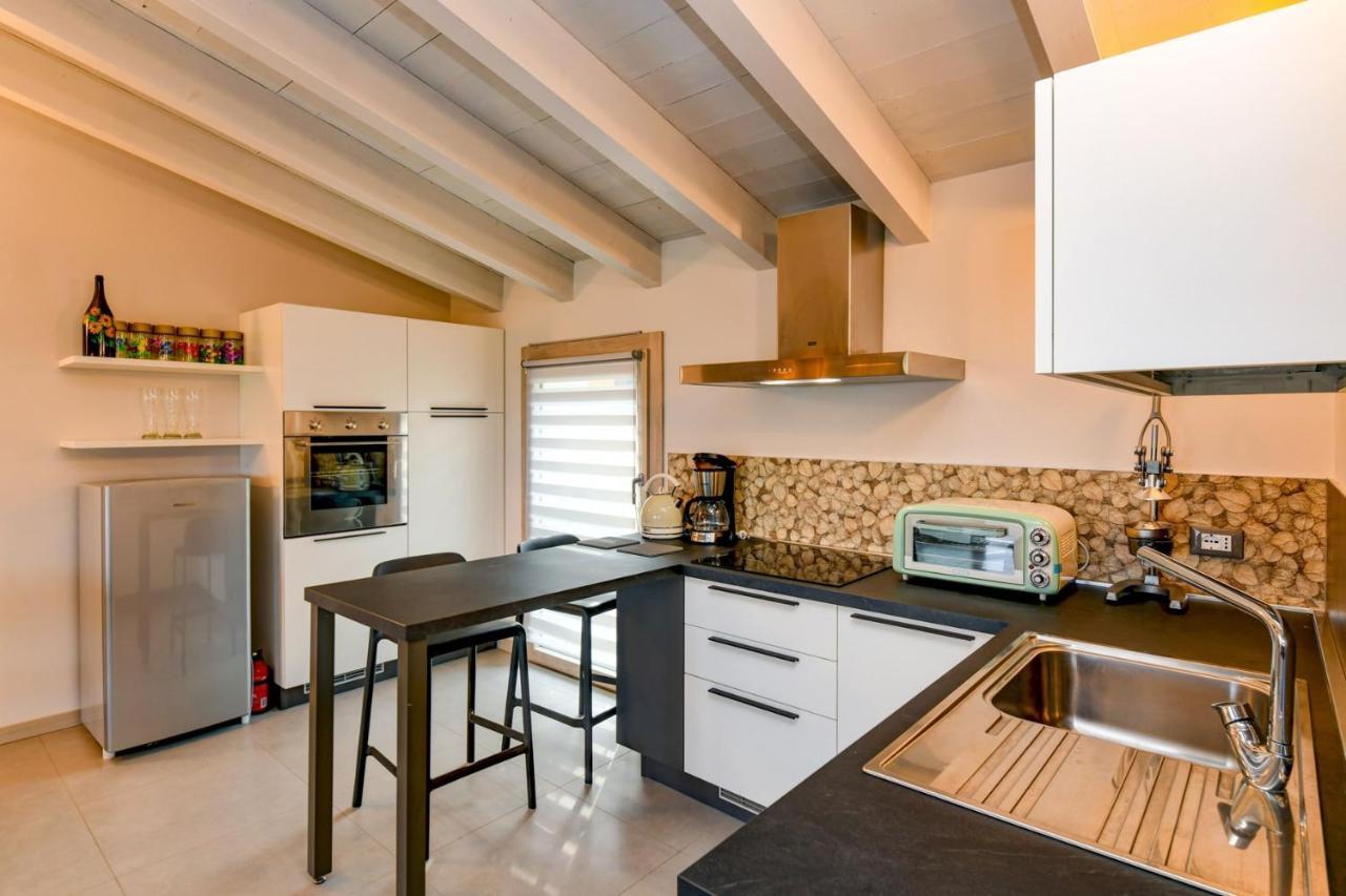 Gardaliva 5 Apartment Манерба дел Гарда Екстериор снимка